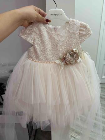 Продается платье на девочку производство Турция