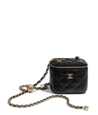 Черная квадратная мини-сумка от Chanel из экокожи