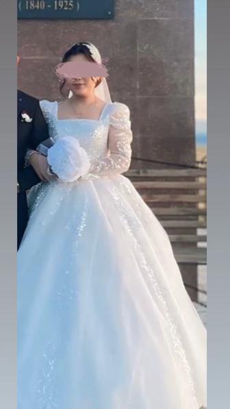 свадебный платье