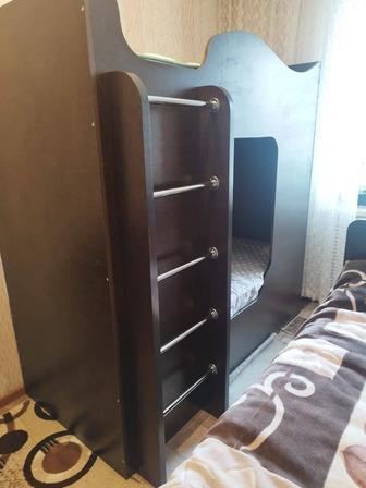 Продаю 2-ух уровневую кровать