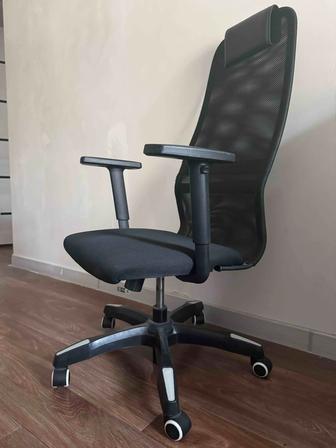 Продаю офисный стул б/у