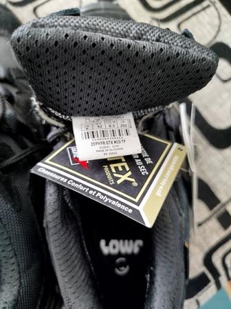 Продаются ботинки демисезонные.