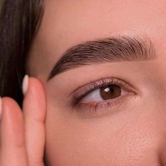 Модели на коррекцию и покраска бровей