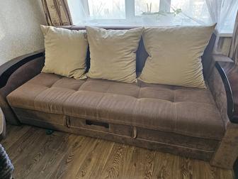 Отдам бесплатно диван