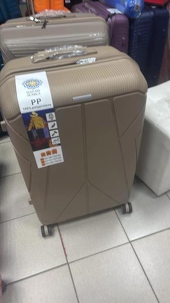 Чемодан продаю