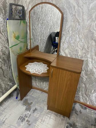 Продам спальный гарнитур