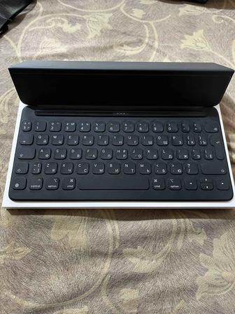 Продам iPad Smart Keyboard