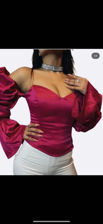 Женские рубашки, корсеты и юбки