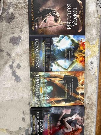 Отдам книги за шоколадку