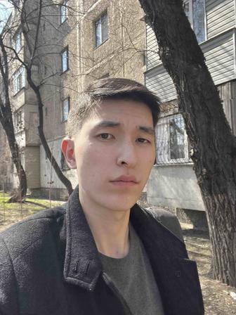 Официант / официантка