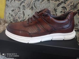 Кроссовки 42 кожа