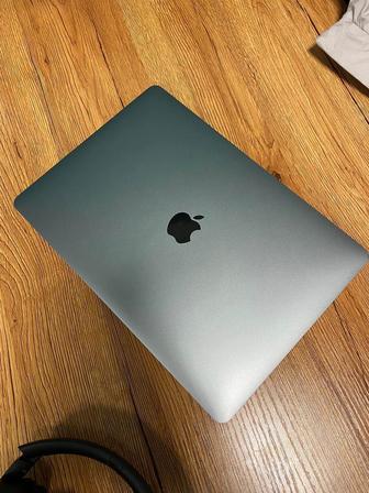 Продам MacBook