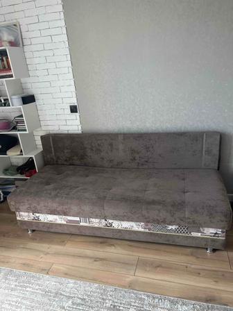 Продаю раскладной диван в хорошем состоянии