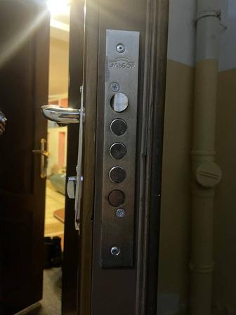 Замена сердцевины ремонт замков и ручек. Вскрытие дверей и автомобиля 24/7