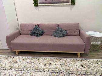 Диван и шкаф