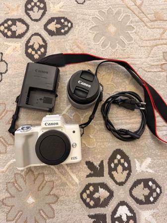 Камера Canon M50 Mark II