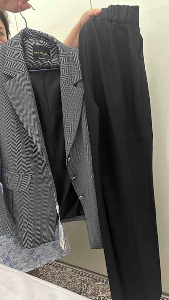 Костюм женский , 48, брючный, Турция, новый