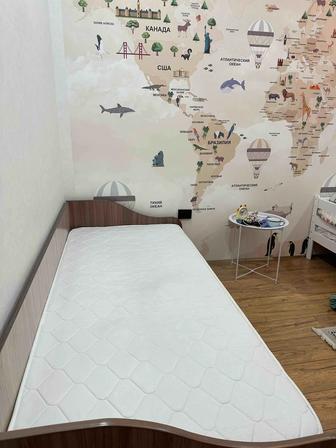 Продам матрас 90 на 200см.