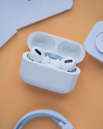 Наушники Airpods