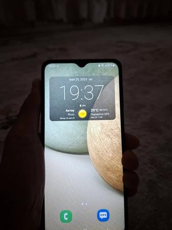 Продам Samsung A12,память (32гб)