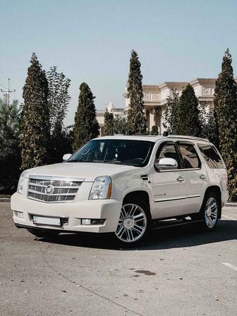 Прокат белых Cadillac Escalade