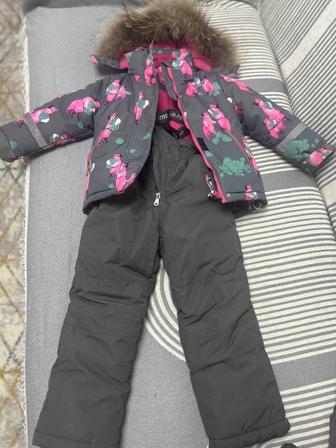 Зимний комбинезон для девочки