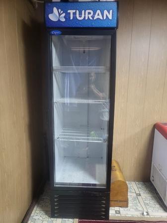 Продам витриный холодильник и морозильник