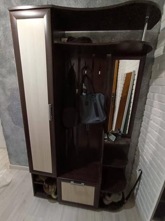 Продам шкаф в прихожую