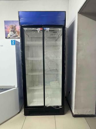 Продам витринный холодильник купэ