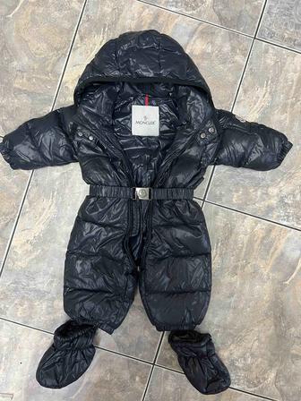 Демисезонный комбинезон moncler оригинал 6-9М