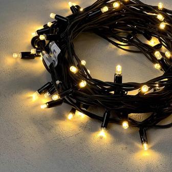 Гирлянды на елку и окна