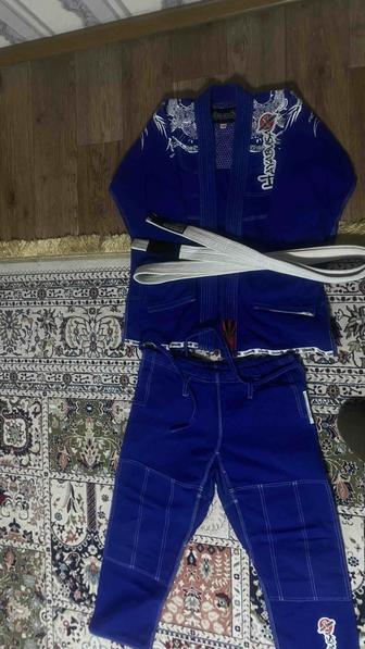 Форма для единоборств.