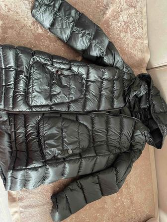 Продам куртку демисезонную
