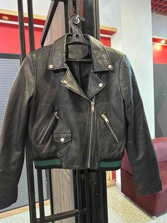 Женская кожаная куртка