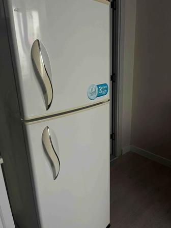 Продам холодильник LG