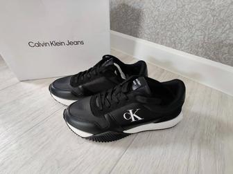 Продам новые оригинал кроссовки Calvin Klein