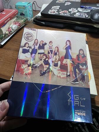 Альбом twice signal