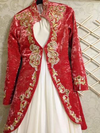 Платье на узату