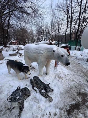 Большой Белый медведь из стеклопластика, уличная фигура