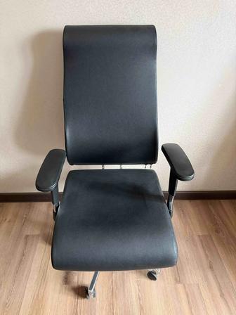 Новое кресло руководителя, экокожа, премиум