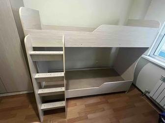 Продам 2х ярусную кровать