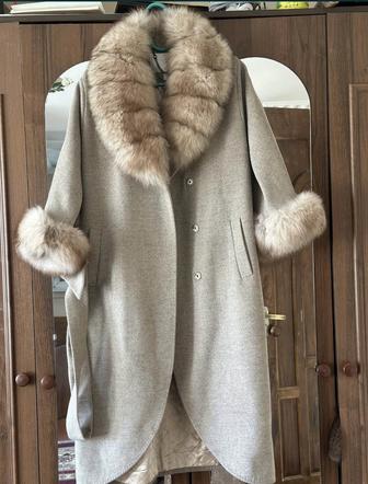 Пальто с мехом