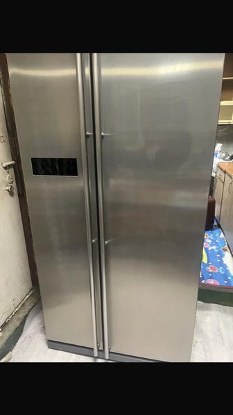 Продам двухкамерный холодильник Самсунг