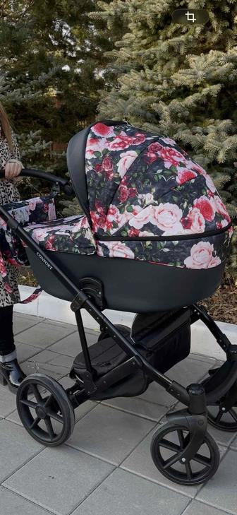 Продам коляску для девочки