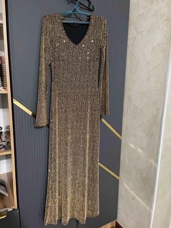 Платье вечернее