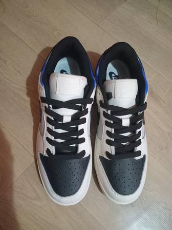 Продам кроссовки Nike оригинал