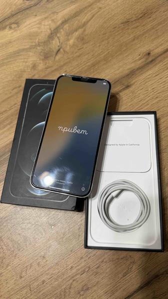 Продается iPhone 12 Pro MAX белый, объем памяти 256 ГБ