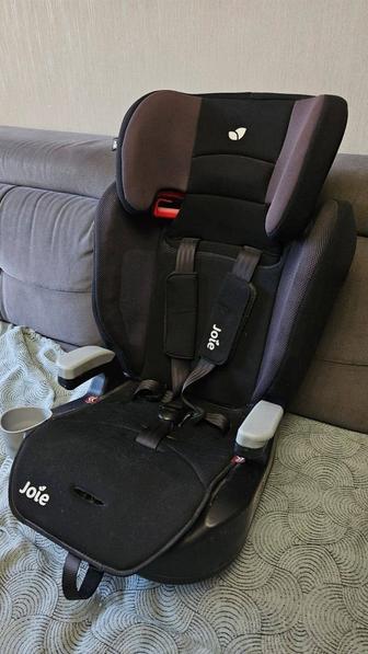 Автокресло Joie