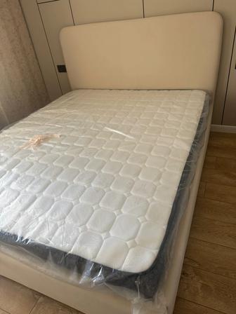 Продам двухспальную кровать
