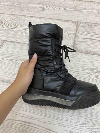 Продам сапожки для девочки
